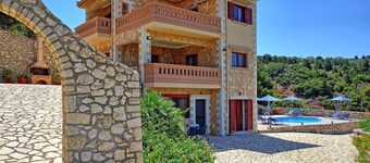 Villa Halepi - Villa in Crete 4 km from the sea