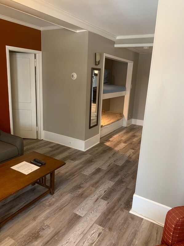 1 makuuhuone, silitysrauta/-lauta, Wi-Fi, vuodevaatteet