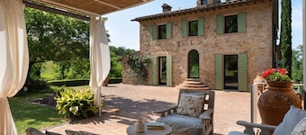 Villa in Pillo with 7 bedrooms sleeps 14