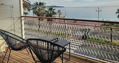 Nice/ Magnifique F1 FACE Ă  la MER- Clim - Balcon