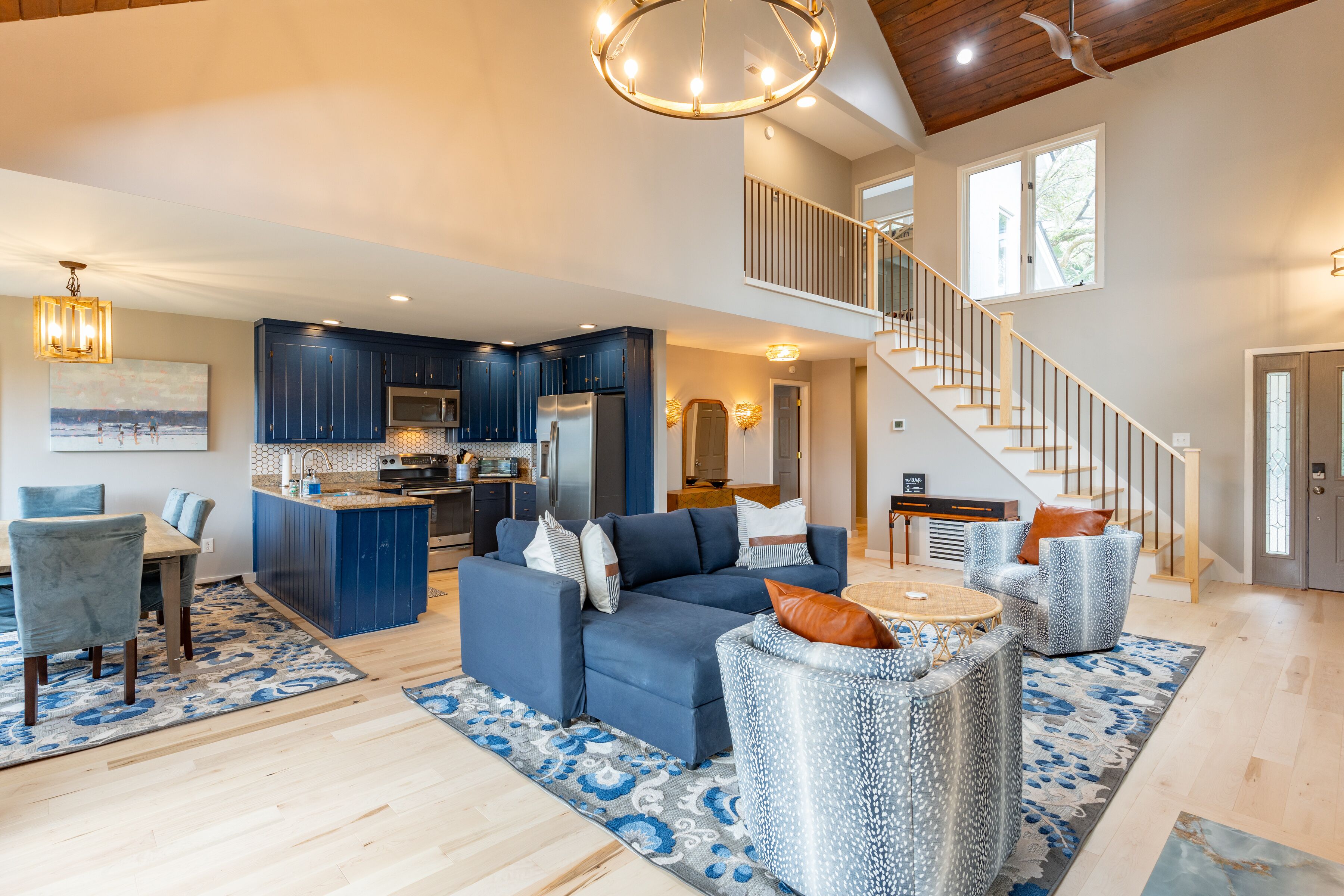 Kiawah Home in vanderhorst- past second gate.  4 Bedrooms with 7 beds/ 2.5 Bath 