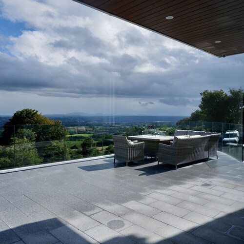 7 Bedroom Stunning Villa with function room and spa.