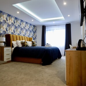 7 間睡房、Wi-Fi、床單