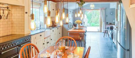 Lave-vaisselle, chaise haute