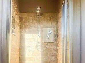 Towels - 5 bedroom accommodation in Hinstock, near Market Drayton (Hinstock, near Market Drayton)