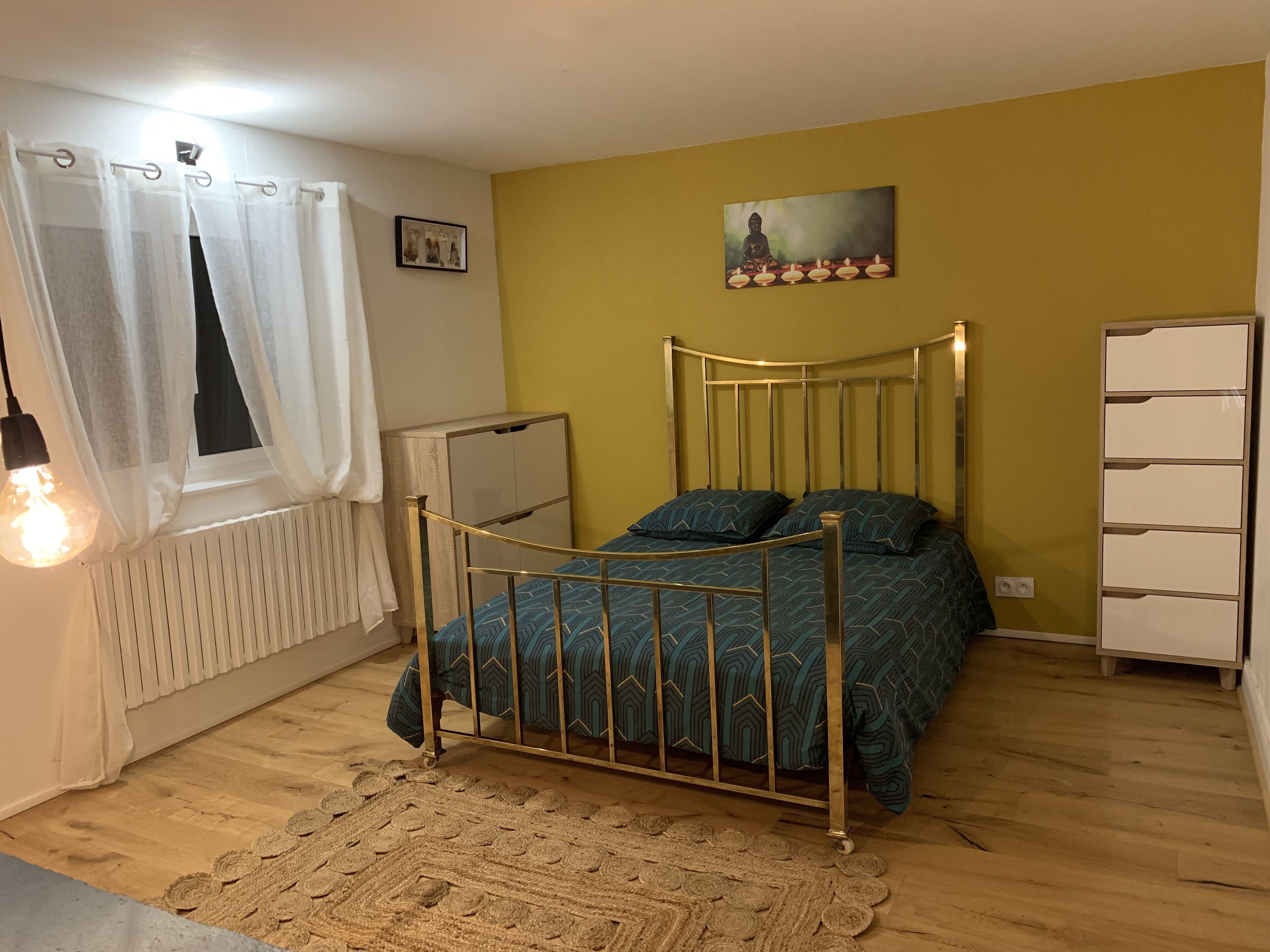 1 bedroom, desk, iron/ironing board, travel cot