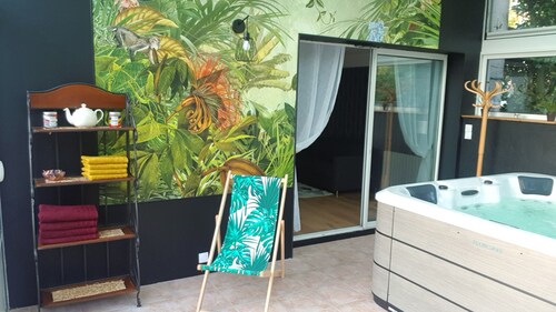 Peaceful house with garden, terrace, Jacuzzi