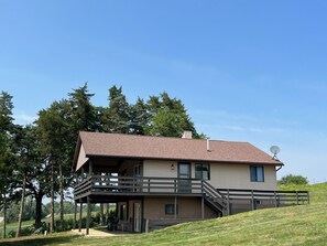 Exterior - Beautiful house on Lake Rathbun with in-ground pool & 50-amp camper hookup (Plano)
