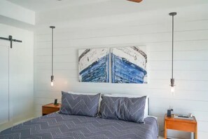 4 bedrooms, iron/ironing board, free WiFi, bed sheets - Penthouse Suite 4 Bed 4 Bath Sleeps 12 (Lake Ozark)