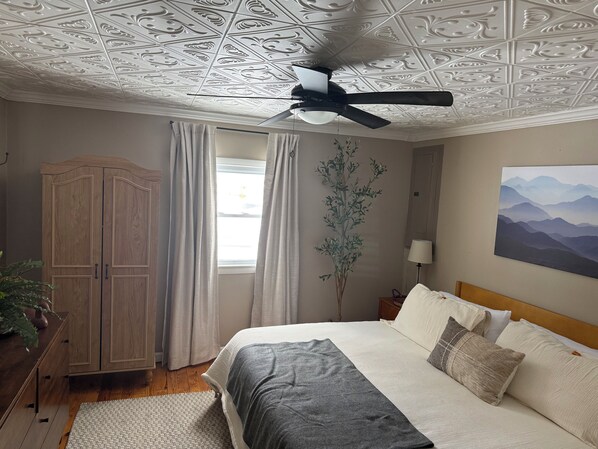 3 bedrooms, free WiFi, bed sheets