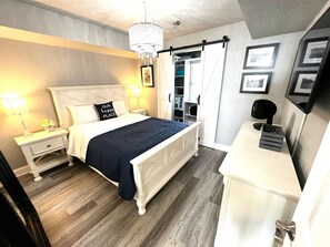 1 bedroom, desk, free WiFi, bed sheets