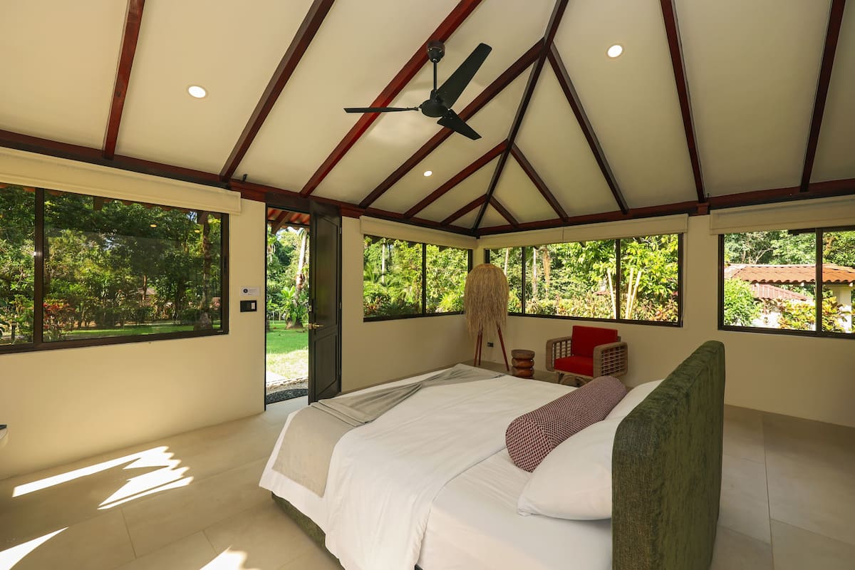 Corcovado Rainforest Villa | Egyptian cotton sheets, premium bedding, Select Comfort beds