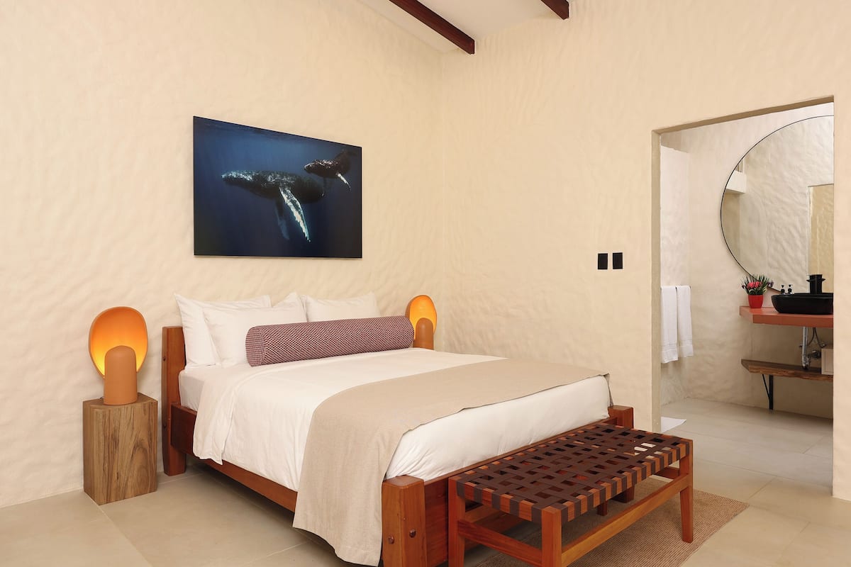 Sirena Rainforest Suite | Egyptian cotton sheets, premium bedding, Select Comfort beds