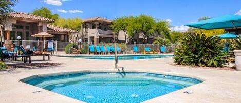 室外泳池、暖水池