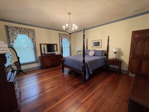 7 bedrooms, iron/ironing board, travel crib, free WiFi