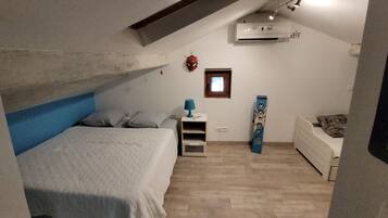 5 chambres, fer et planche Ă repasser, Wi-Fi gratuit, draps fournis