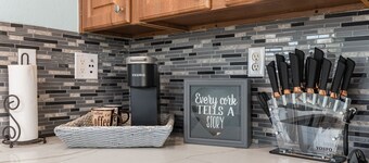 Great Back to School Dealsl!  4 minute walk to beach!