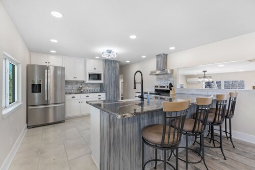 Fire pit and close access to hiking trails.