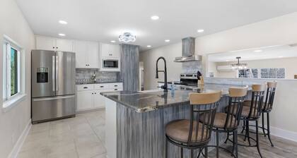 Fire pit and close access to hiking trails.