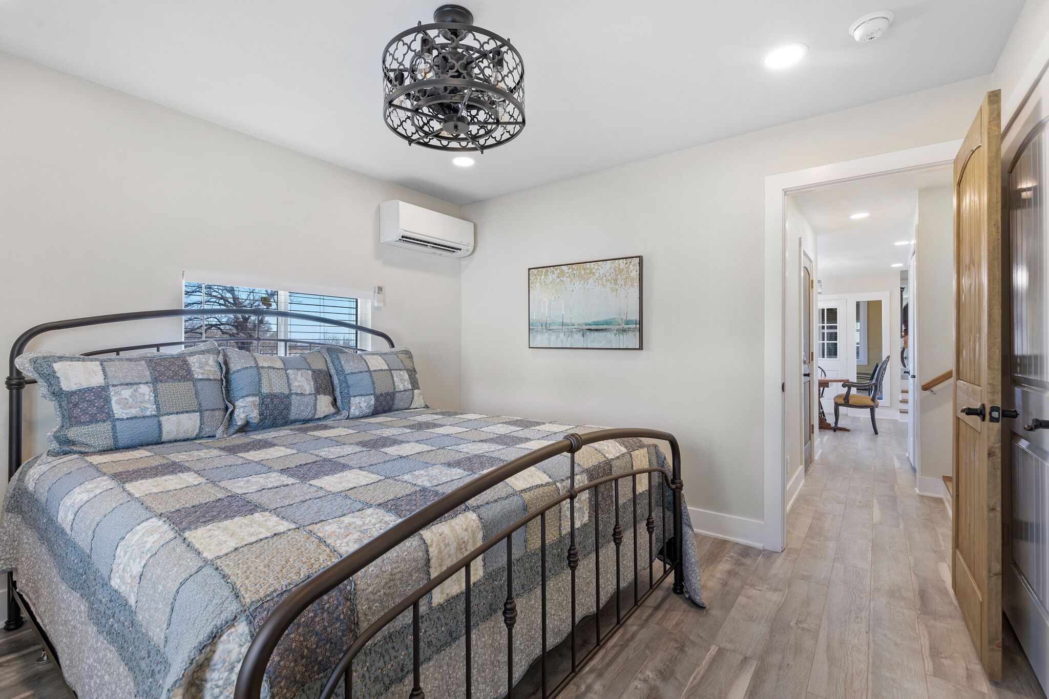 3 bedrooms, iron/ironing board, travel cot, free WiFi