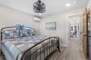 3 bedrooms, iron/ironing board, travel crib, free WiFi