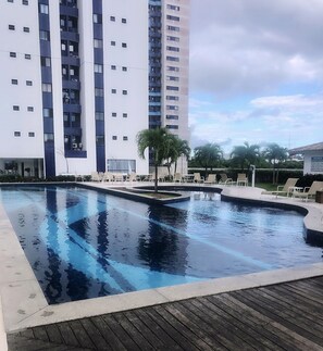 Piscina interna, piscina externa