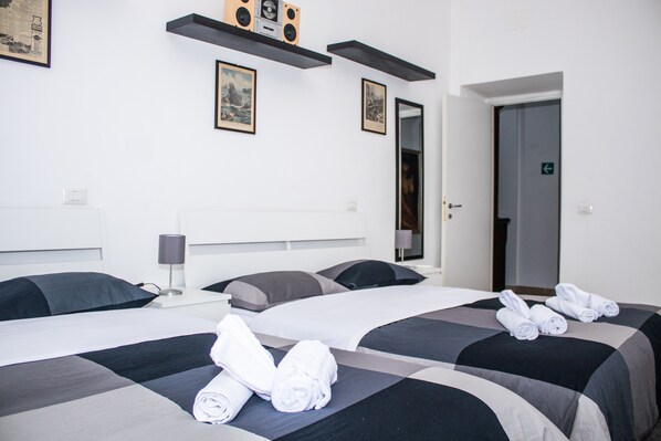 2 chambres, fer et planche à repasser, lit parapluie, Wi-Fi gratuit