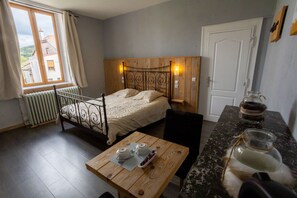 4 Schlafzimmer, Bügeleisen/Bügelbrett, Reisekinderbett, kostenloses WLAN
