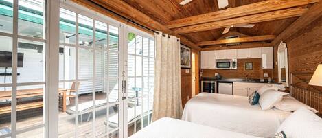 10 bedrooms, desk, iron/ironing board, free WiFi