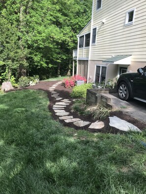 Property grounds - Rugby area home--Perfect for UVa Graduation (one mile from the Rotunda) (Charlottesville)
