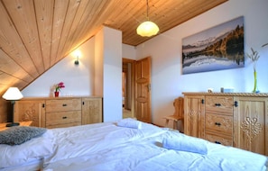 3 habitaciones, cuna de viaje, wifi gratis y ropa de cama 