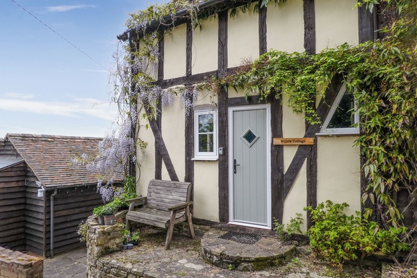 Exterior | Whitewells Farm Cottages - Willow - Whitewells Farm, Ridgeway Cross, near Malvern