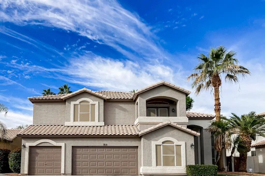 Golf Course Retreat Exquisite 5-Bedroom Residence in Arizona 28-Day Minimum Stay