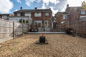 Terrace/patio - Perfect for contractors  (Southampton)