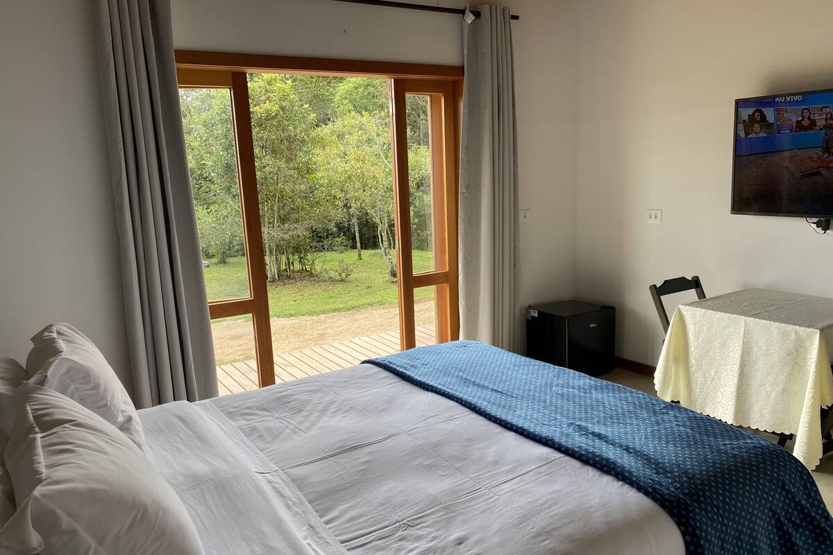 Chambre Tradition | Literie de qualité supérieure, surmatelas, minibar, Wi-Fi gratuit