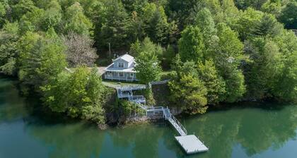 Lakefront Cottage - Spacious House w/ Private Dock on Lake Nantahala