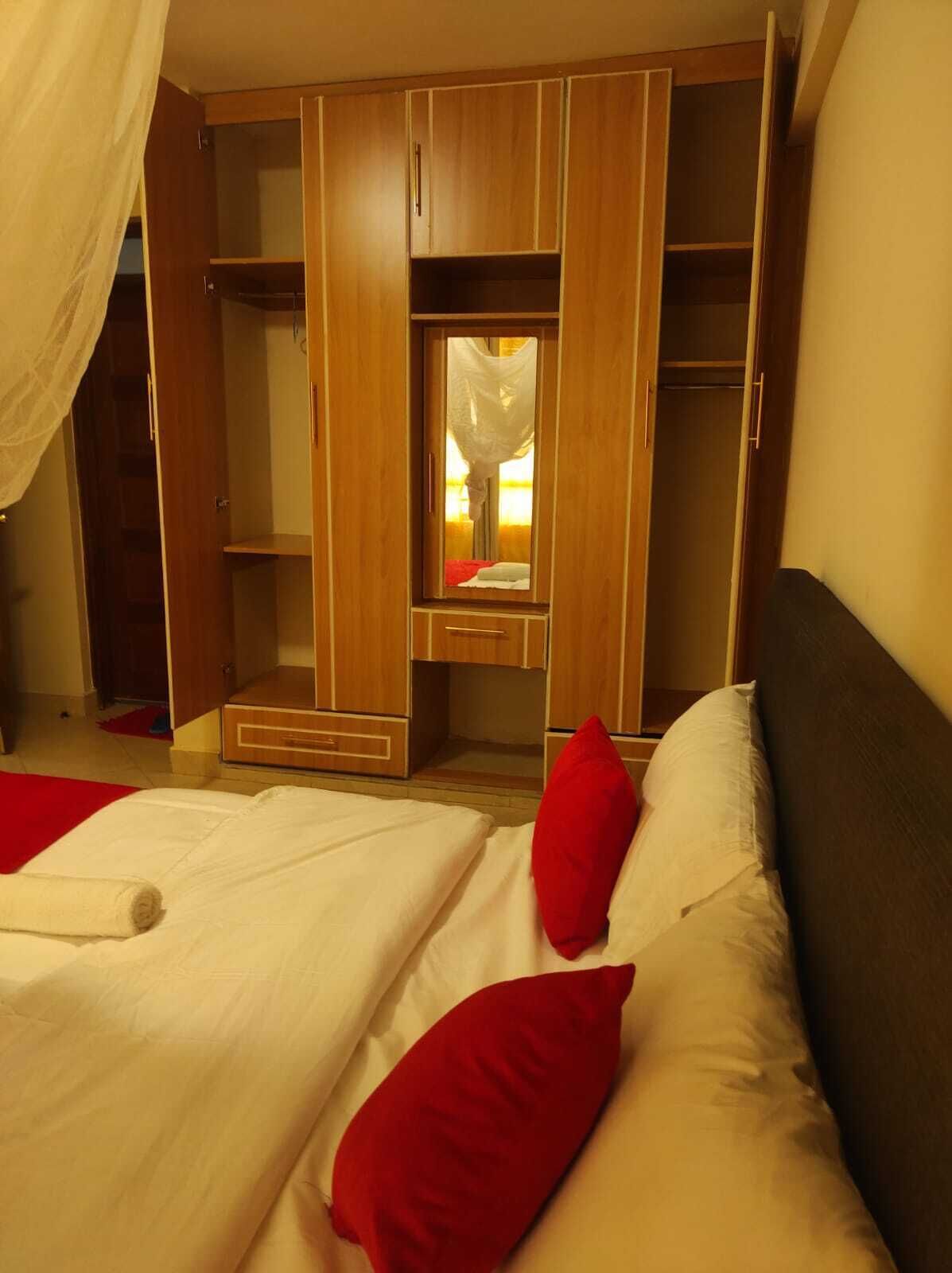 2 chambres, rideaux occultants, Wi-Fi, draps fournis