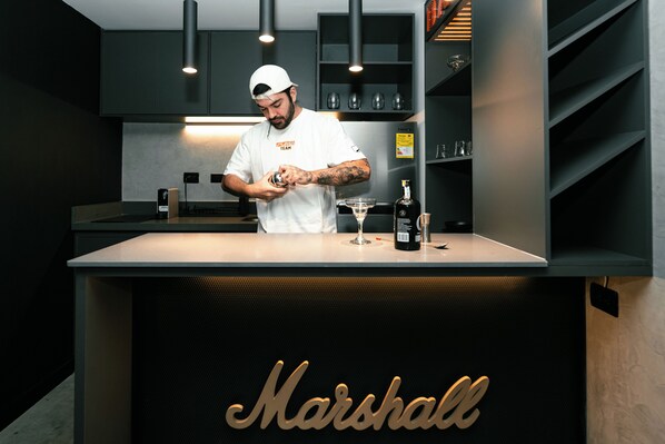 Exclusive Studio Suite, Non Smoking, Kitchenette | Private kitchen