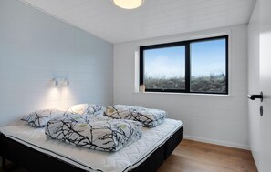 4 bedrooms, free WiFi - 4 bedroom awesome home in Bindslev (Bindslev)