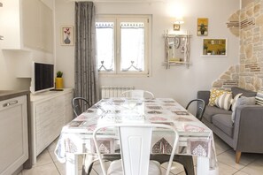 Dining - N213 - Numana, new apartment in the center (Numana)