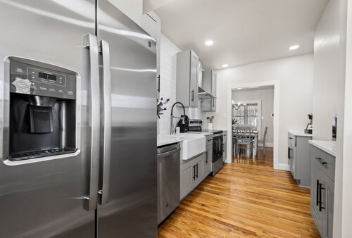 Cozy *Private Home* 2Miles to UT/Neyland Stadium/Boiling Arena ...