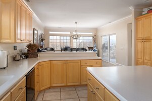 Fridge, oven, coffee/tea maker, toaster