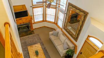 Townhome, 3 Bedrooms | Living area