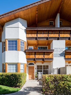 Exterior - Family Getaway~pool, Hot Spring, Scuba & Ice Castles 727 4 Bedroom Home by RedAwning (Midway)