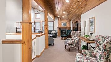 House, 4 Bedrooms | Interior