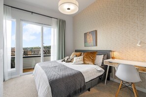 1 bedroom, desk, iron/ironing board, WiFi
