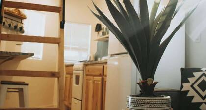 Agave Tiny House@Cactus Flower+HOT TUB+No Pet Fee!