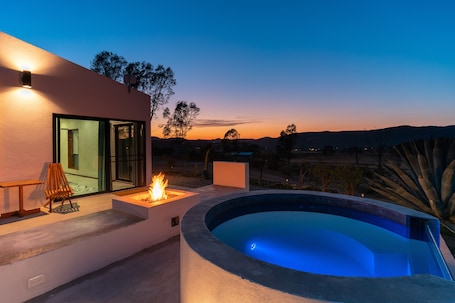 Premium bedding, down comforters, memory foam beds, minibar