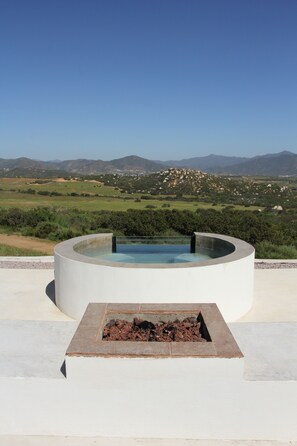 Premium bedding, down duvets, memory-foam beds, minibar - Sarab Hotel  (Valle de Guadalupe)