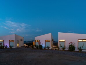 Sarab Single Suite 1